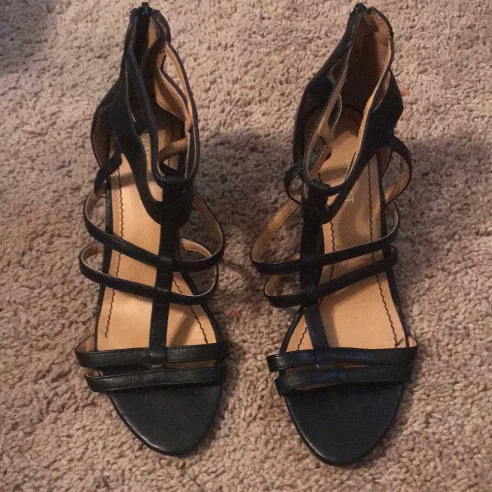 GUC - Nine West Black Strappy Heels Size 6.5